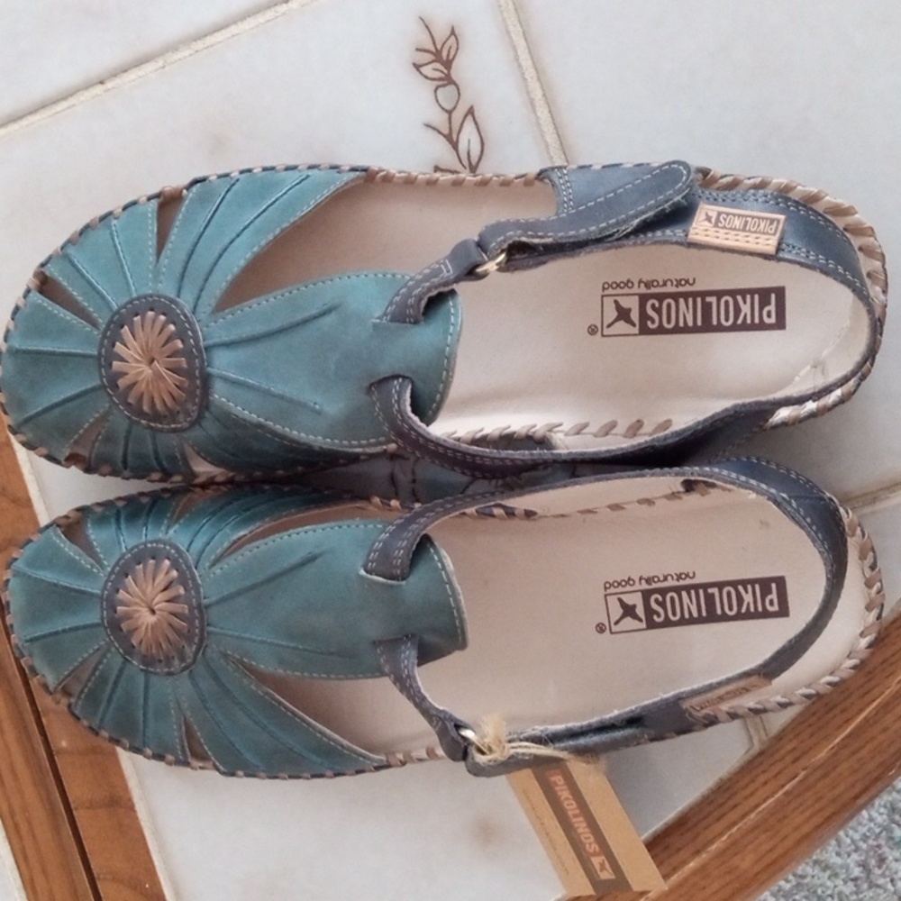 Pikolinos Women's Green Sandals Size 9